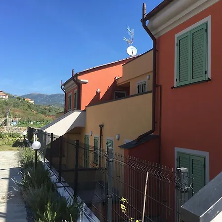 Nyaraló Al Castello Vistamare *